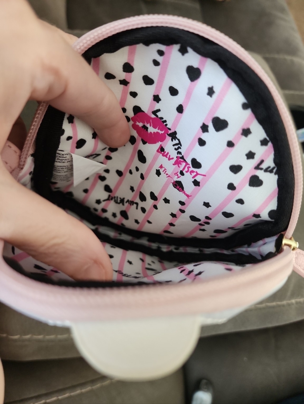 Betsey Johnson Pink Carriage Wristlet Pouch Luv Betsey Rare Novelty Bag - Picture 5 of 5